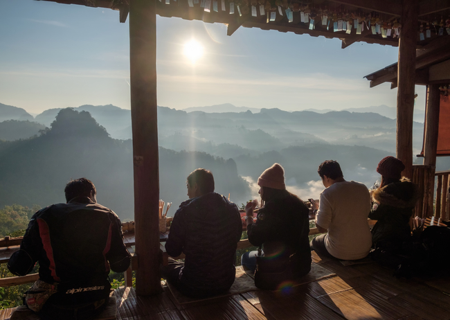 Best places to view the sea of mist in Thailand: The coolest way to eat noodles. Try it at Ban Jabo in Mae Hongson.