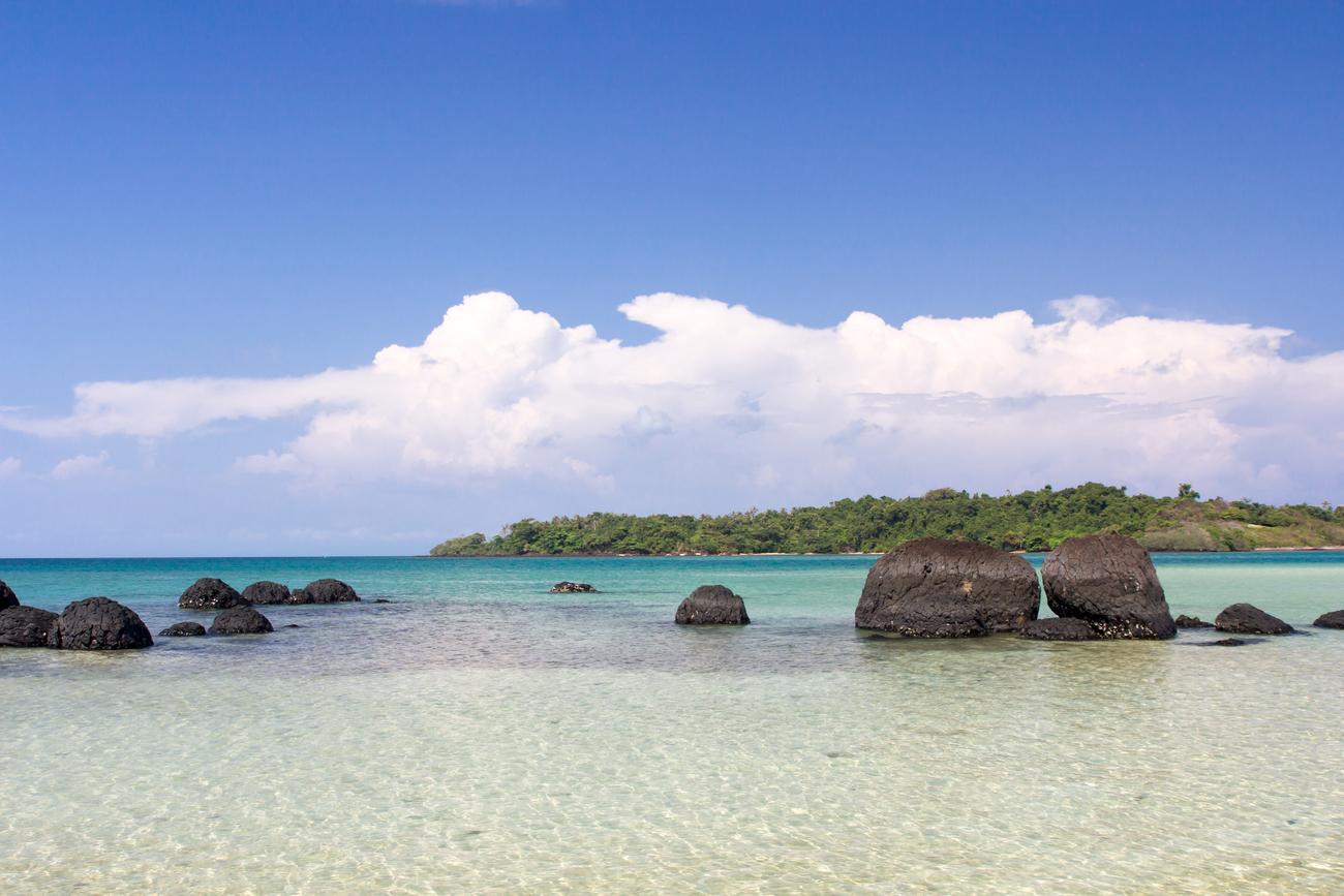 Best islands near Bangkok The volcanic rocks of Koh Kham, Trat