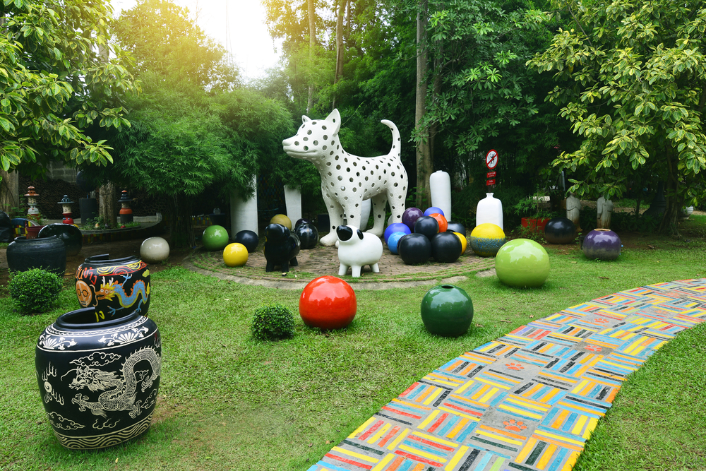Hidden art museums and art galleries in Thailand: The artistic ceramic jungle at Tao Hong Tai Ceramics Factory
