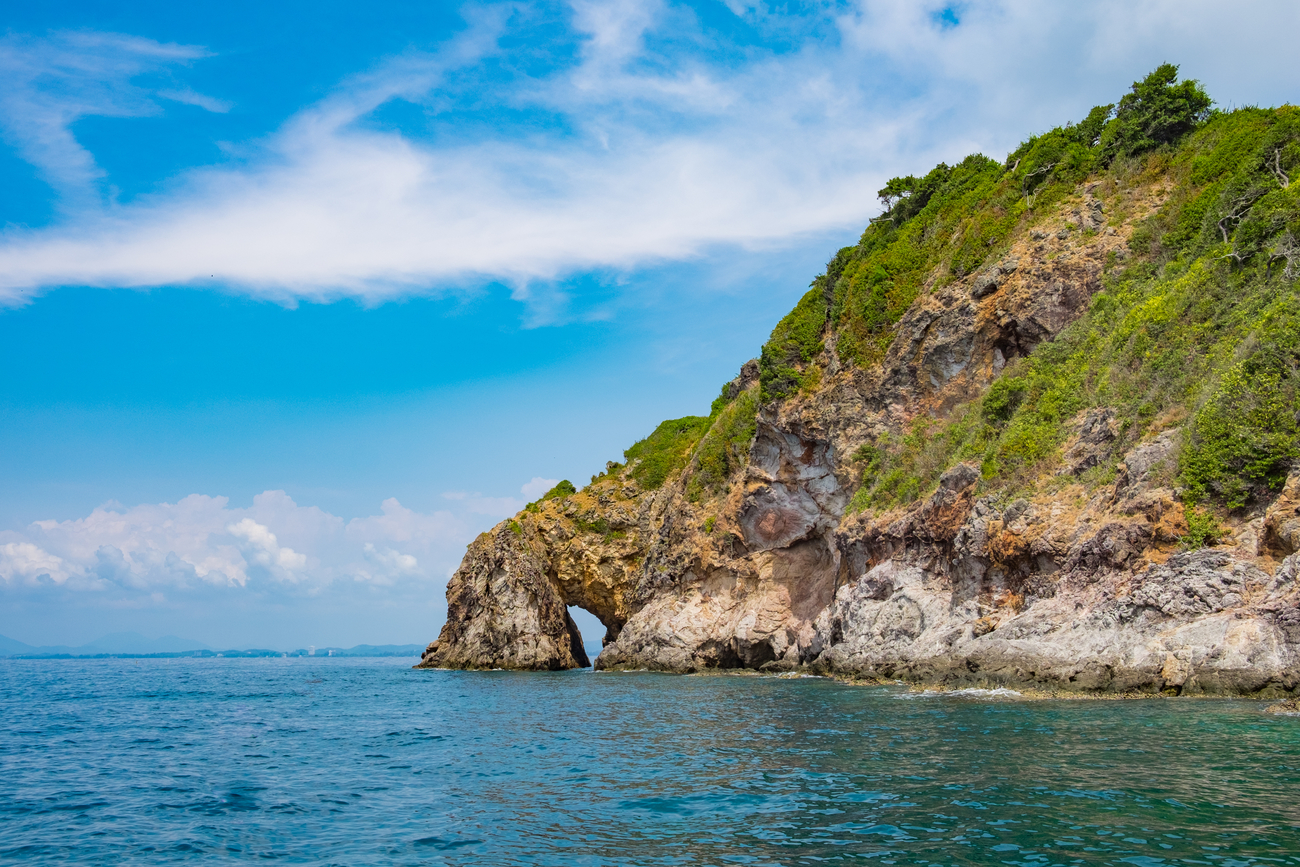 Things to do in Rayong, Thailand: Where the name Koh Talu (Pierced Island) comes from