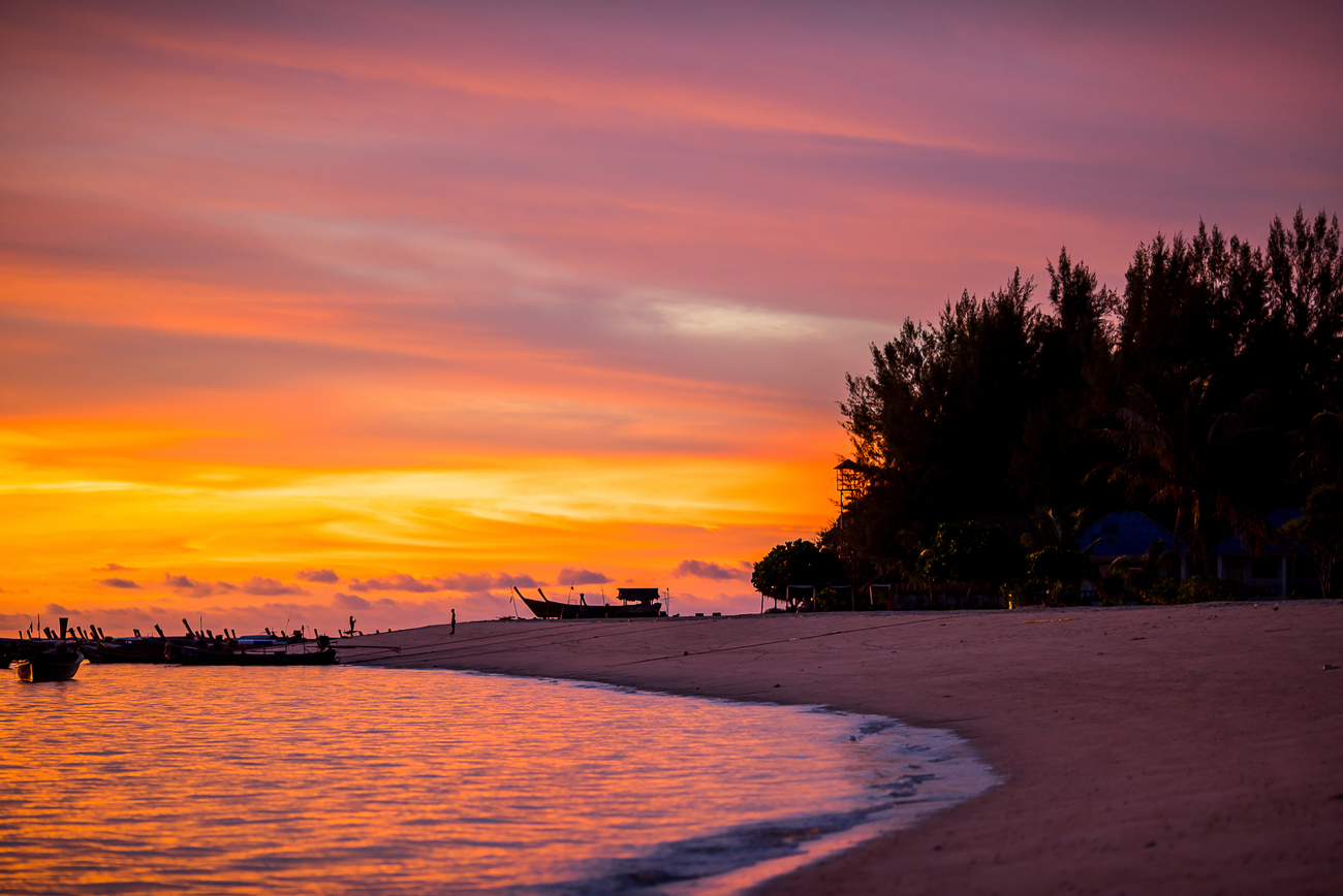 Things to do in Satun, Thailand: Sunset on Koh Lipe