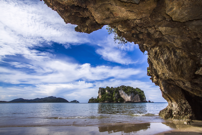 Things to do in Trang, Thailand: The cliffs and mountains at Hat Chao Mai National Park
